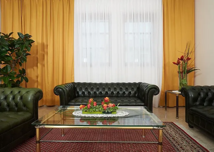 斯普林佐膳食公寓酒店 3* 施韦夏特