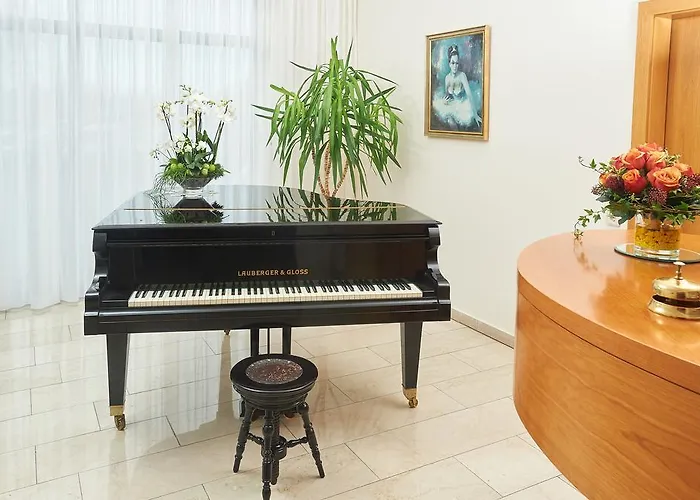 斯普林佐膳食公寓酒店 招待所 施韦夏特